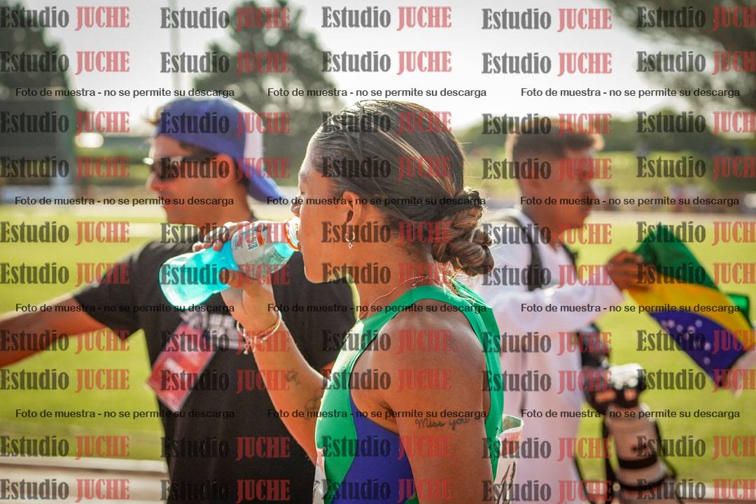 Fotos de algunos extras y podios del día 1