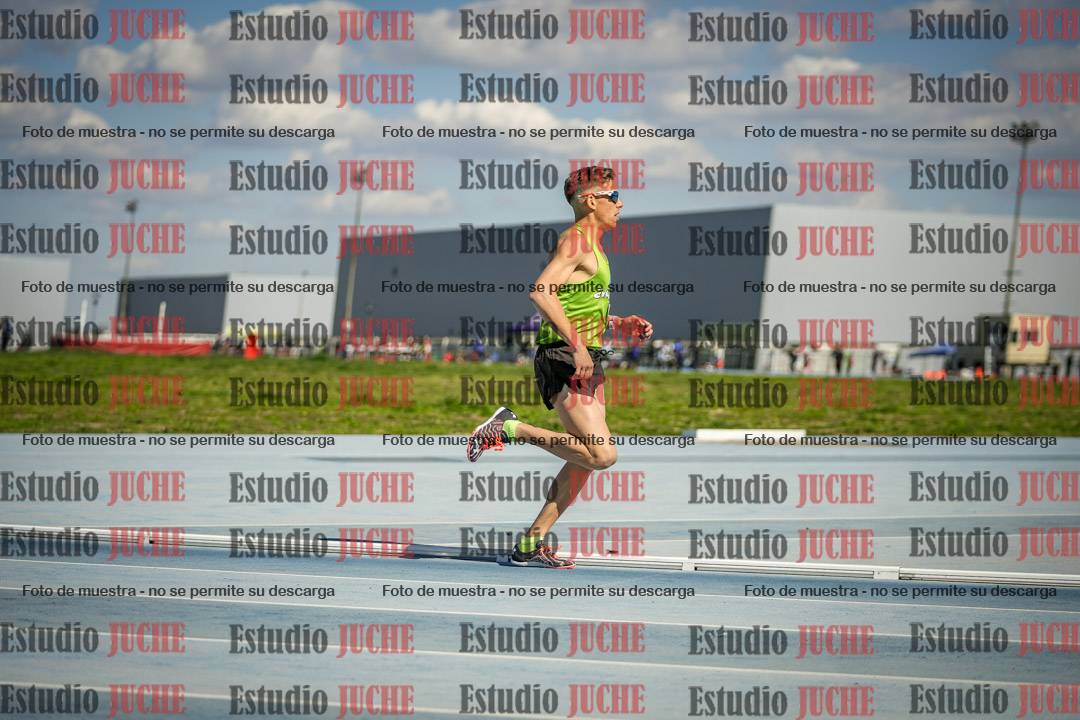 Fotos de los 5000 m llanos de mujeres y varones