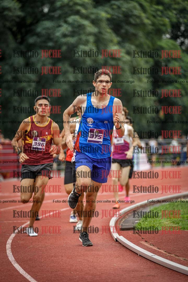 Fotos de los 800 m llanos de varones