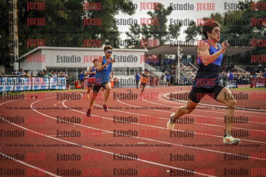 Fotos de los 400 m llanos de varones