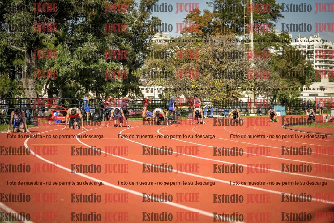 Fotos de los 200 m llanos de varones