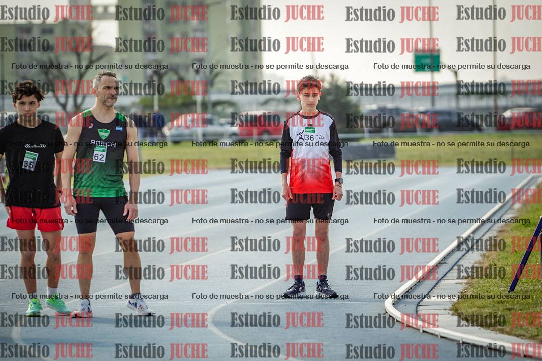 Fotos de los 800 m llanos de varones