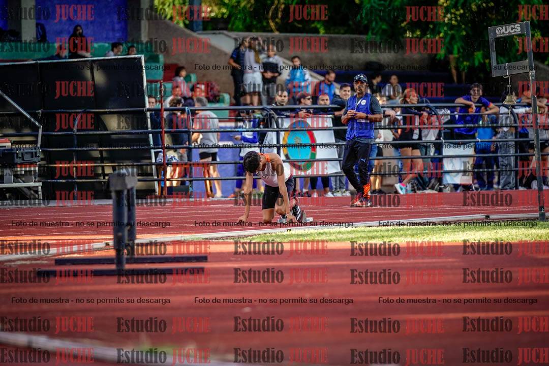 Fotos de los 400 m llanos de varones