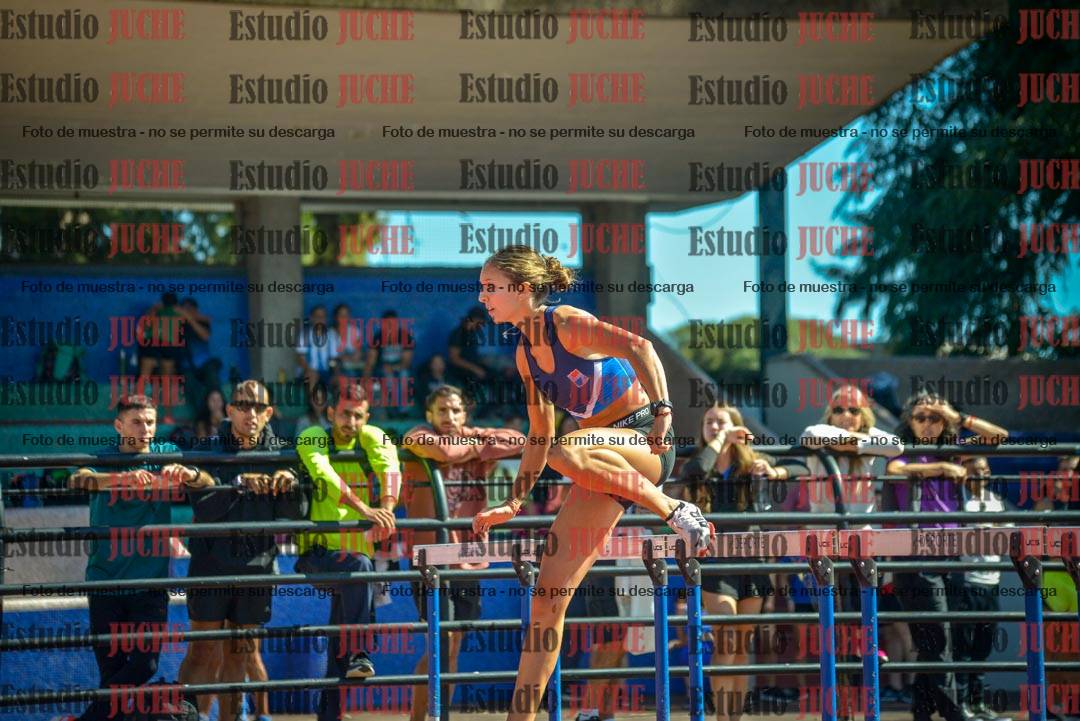 Fotos de los 100 m con vallas de mujeres