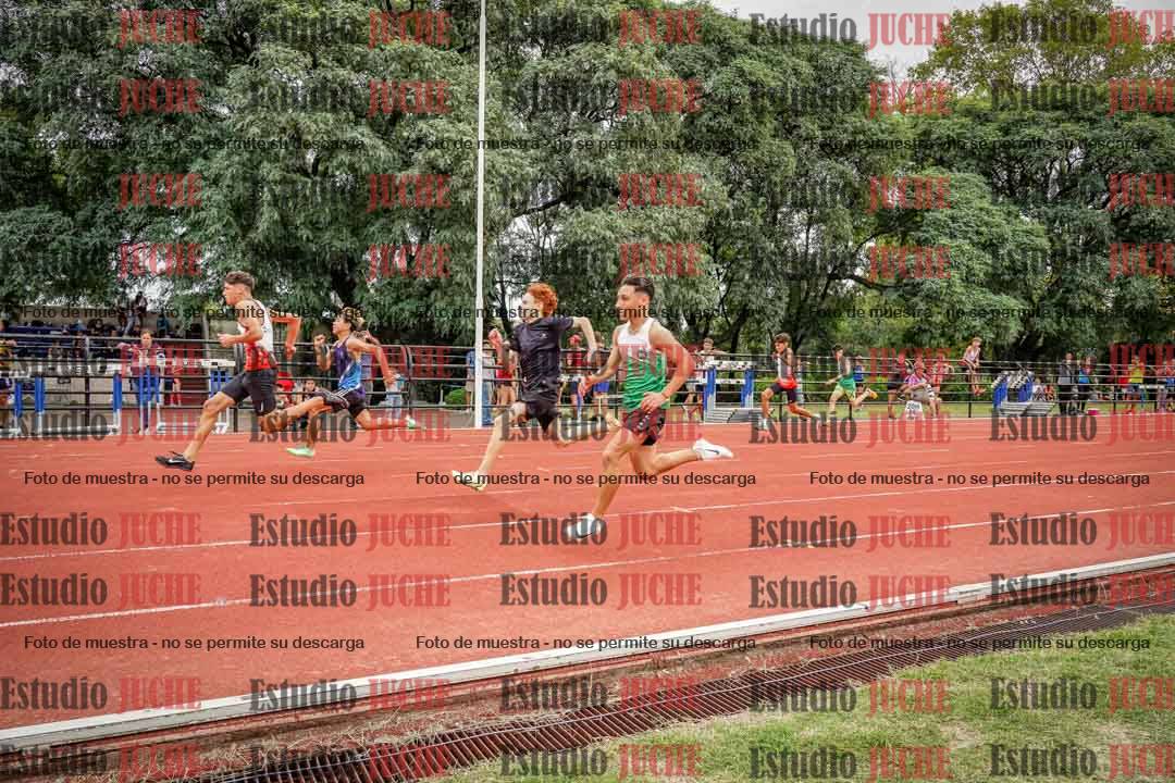 Fotos de los 80 m llanos de varones
