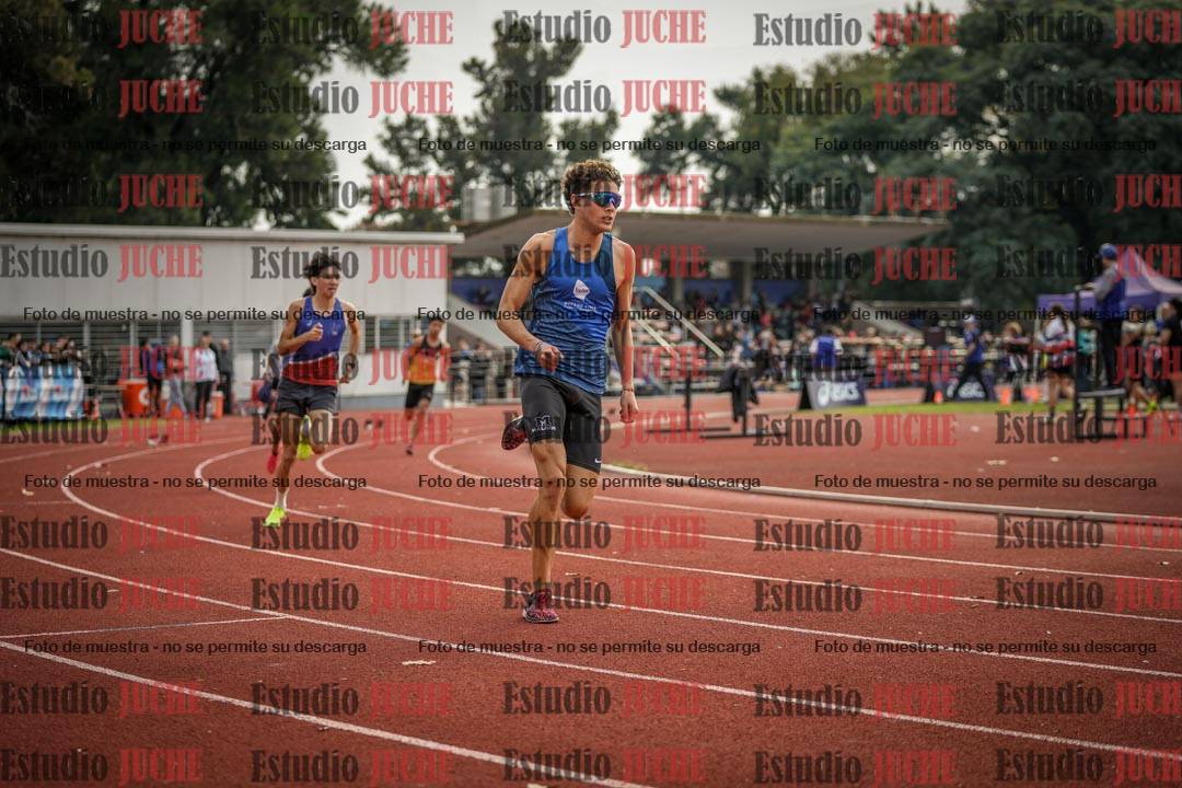 Fotos de los 400 m llanos de varones