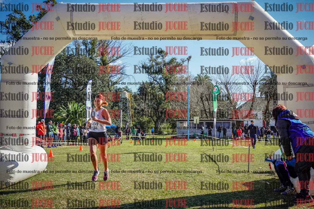 Fotos de la llegada del cross de 3000 m
