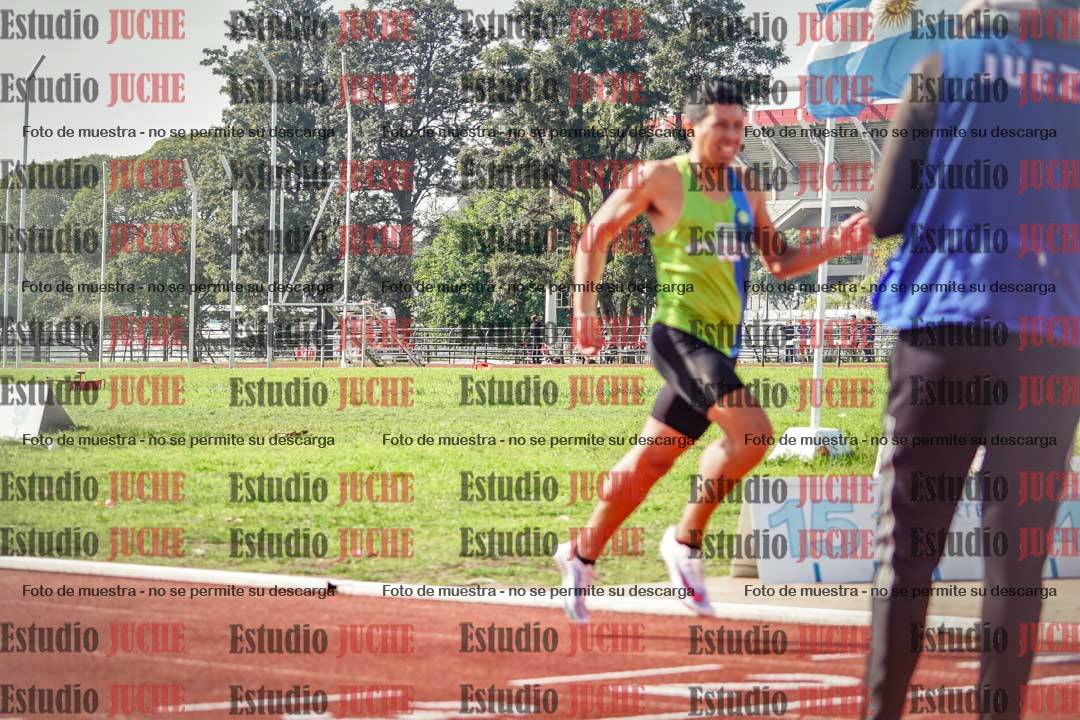 Fotos de los 800 m llanos de varones