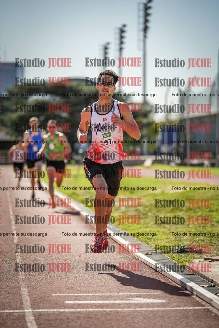 Fotos de los 800 m llanos de varones