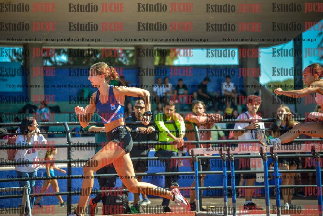 Fotos de los 100 m con vallas de mujeres