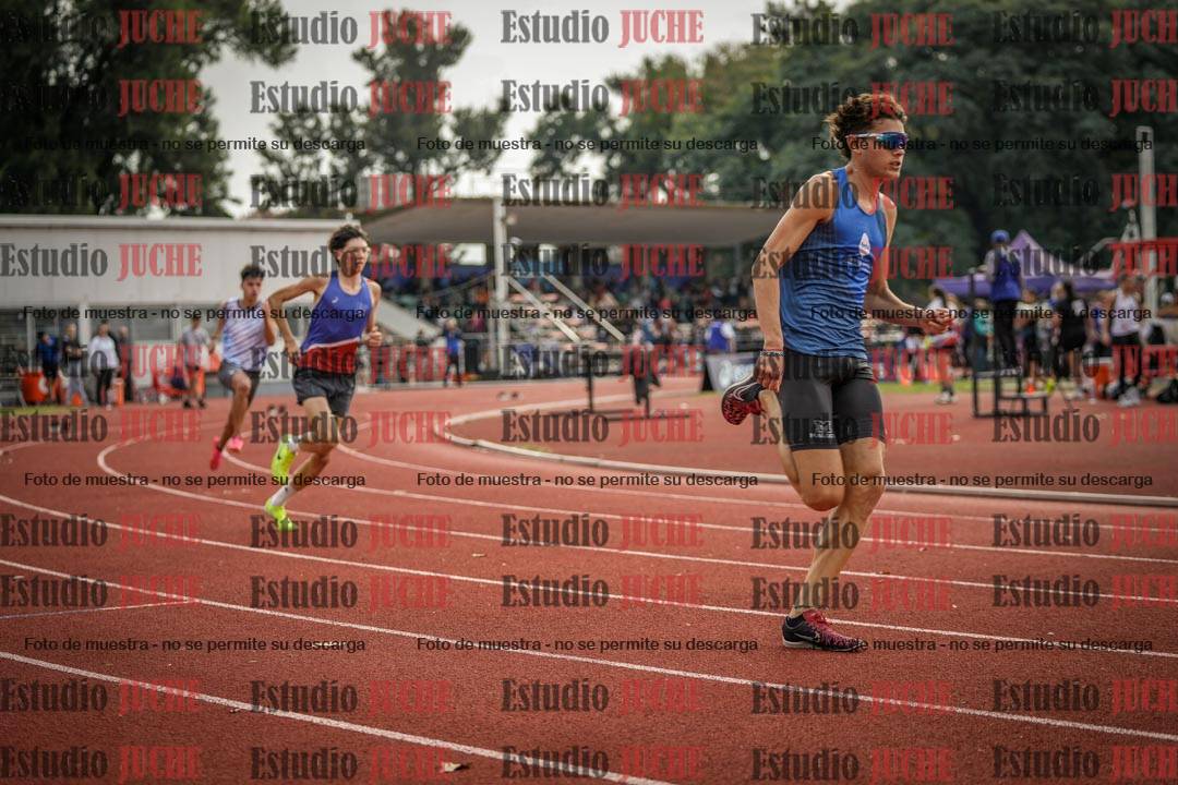 Fotos de los 400 m llanos de varones