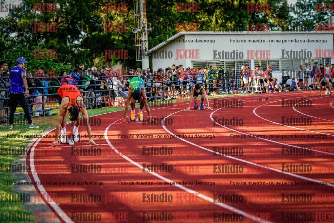 Fotos de los 400 m llanos de varones