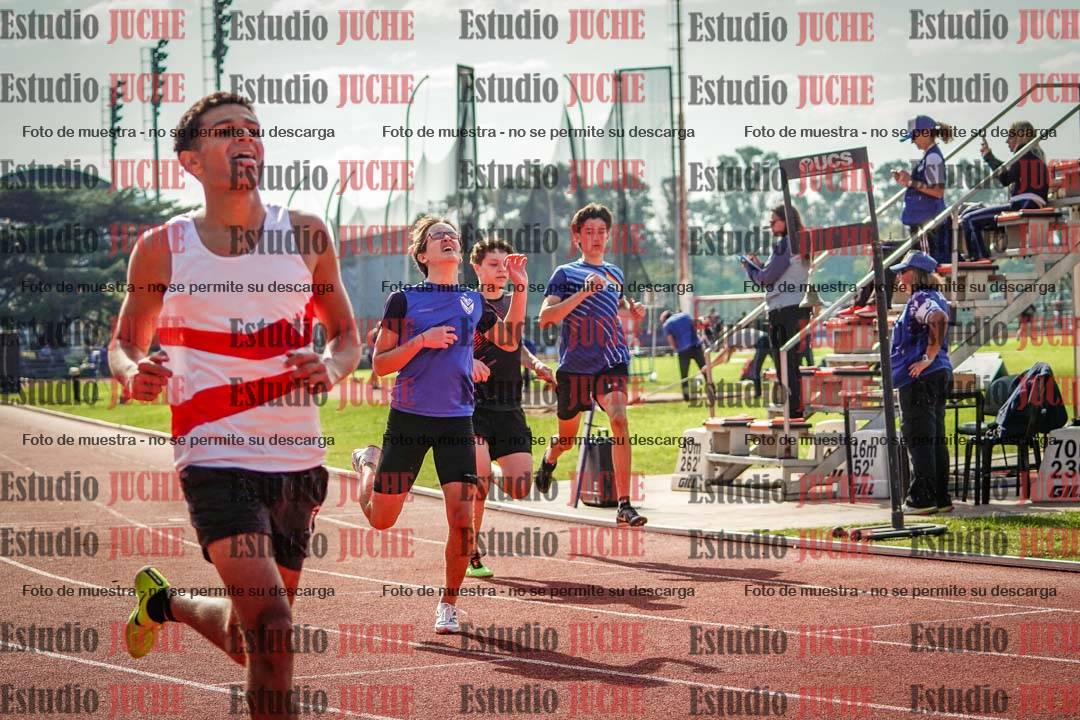 Fotos de los 200 m llanos de varones