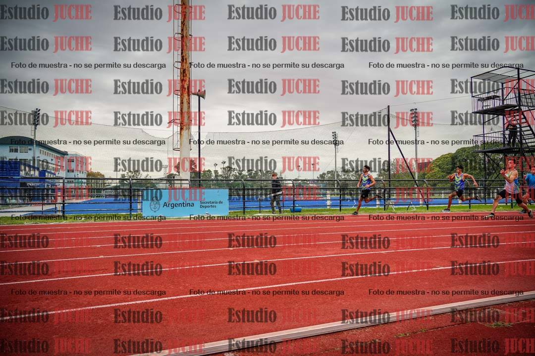 Fotos de los 200 m llanos de varones