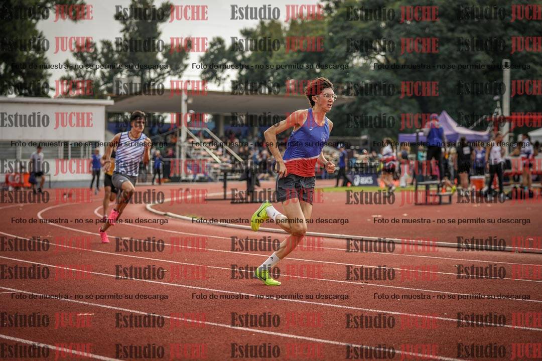 Fotos de los 400 m llanos de varones