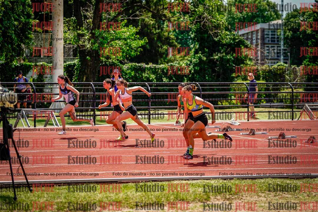 Fotos de los 100 m con vallas de mujeres