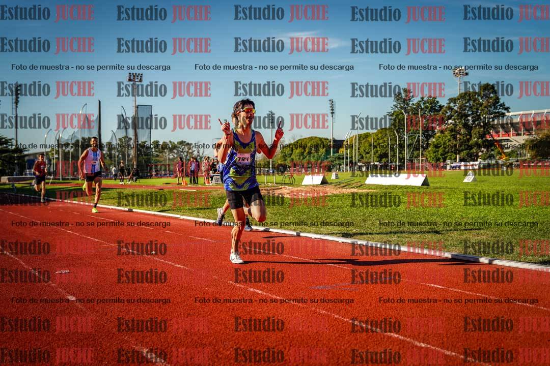 Fotos de los 800 m llanos de varones