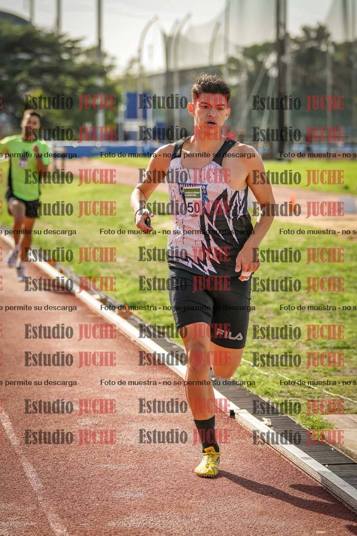 Fotos de los 800 m llanos de varones
