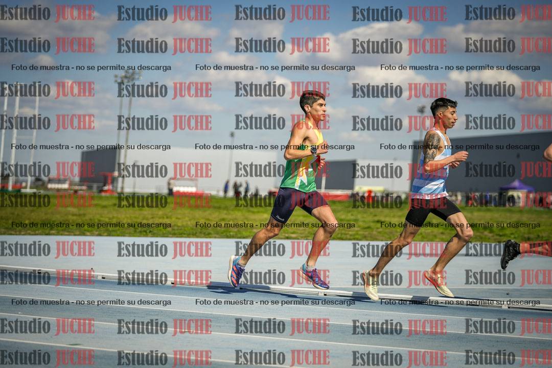 Fotos de los 5000 m llanos de mujeres y varones