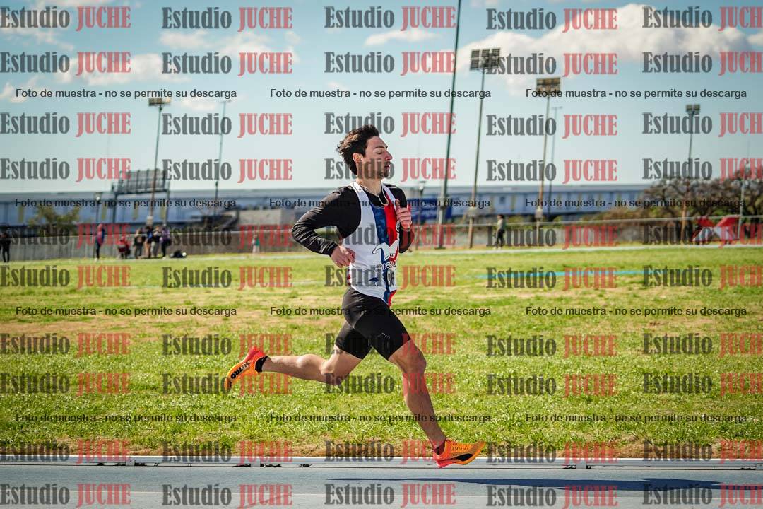 Fotos de los 800 m llanos de varones