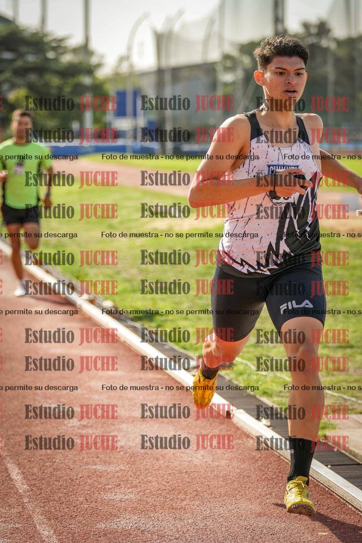 Fotos de los 800 m llanos de varones