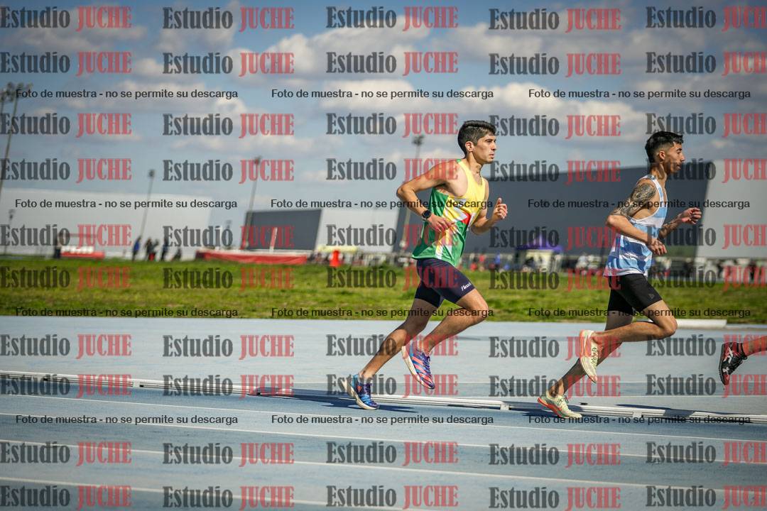 Fotos de los 5000 m llanos de mujeres y varones