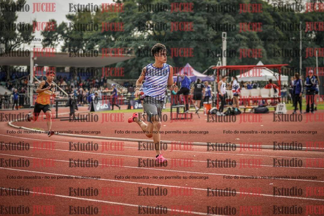 Fotos de los 400 m llanos de varones