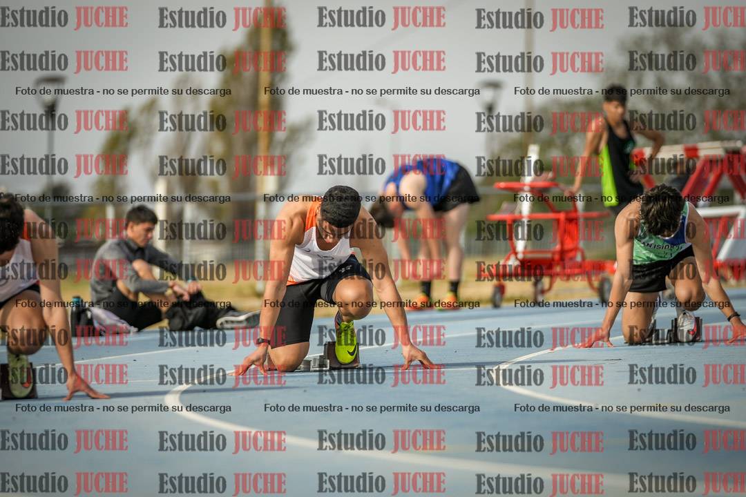 Fotos de los 200 m llanos de varones