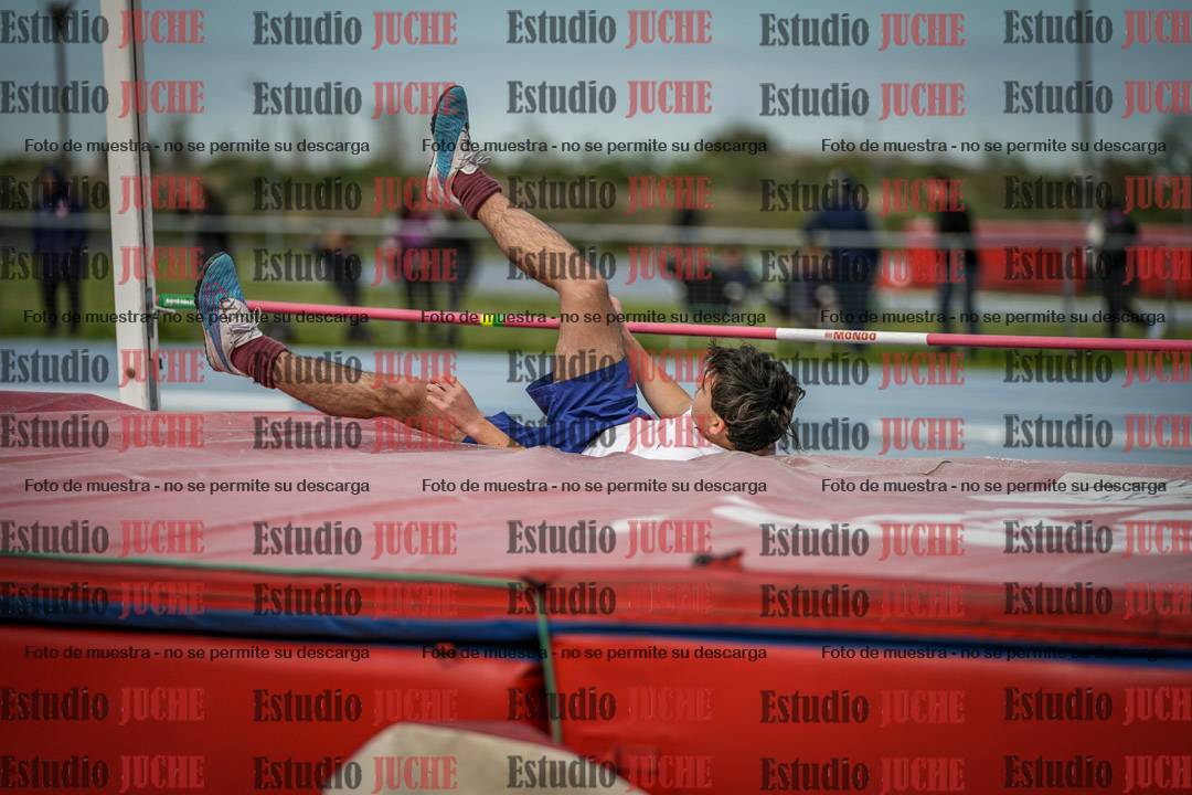 Fotos del salto en alto de varones - todas las categorías (incluye combinadas)