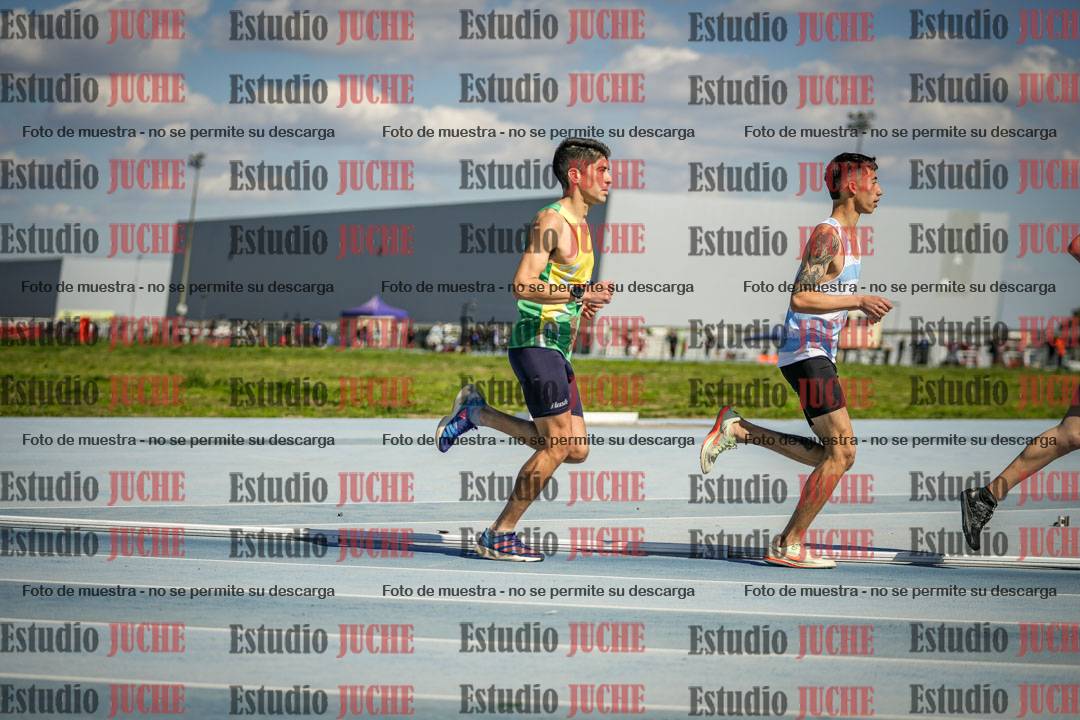 Fotos de los 5000 m llanos de mujeres y varones