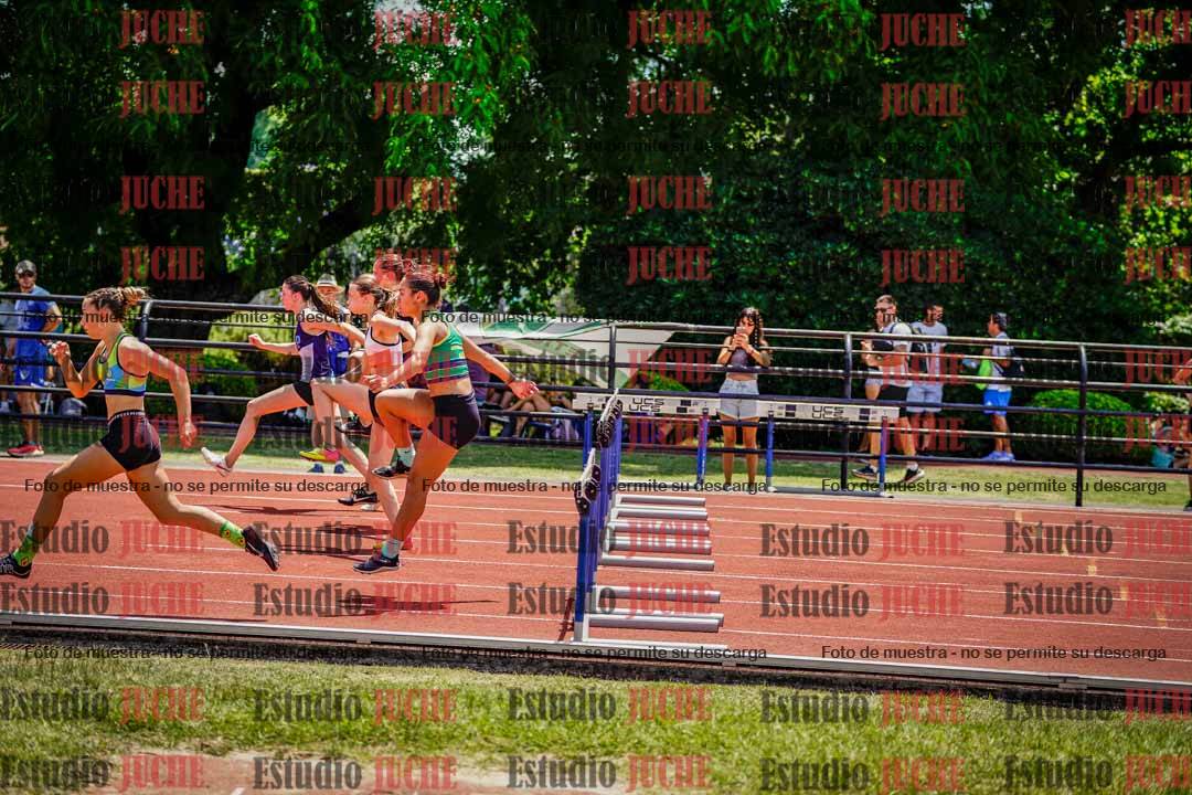 Fotos de los 100 m con vallas de mujeres