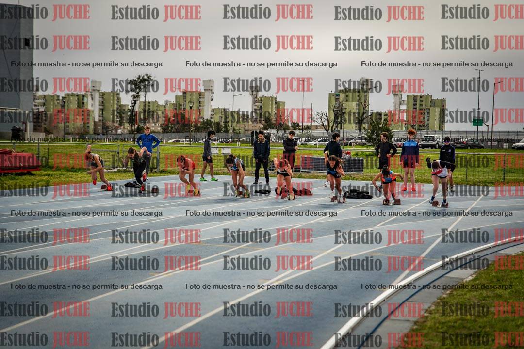 Fotos de los 100 m llanos de mujeres - U17 (FINAL)