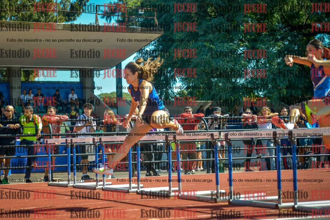 Fotos de los 100 m con vallas de mujeres