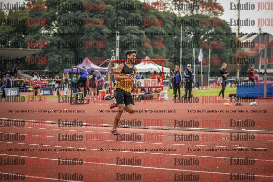 Fotos de los 400 m llanos de varones