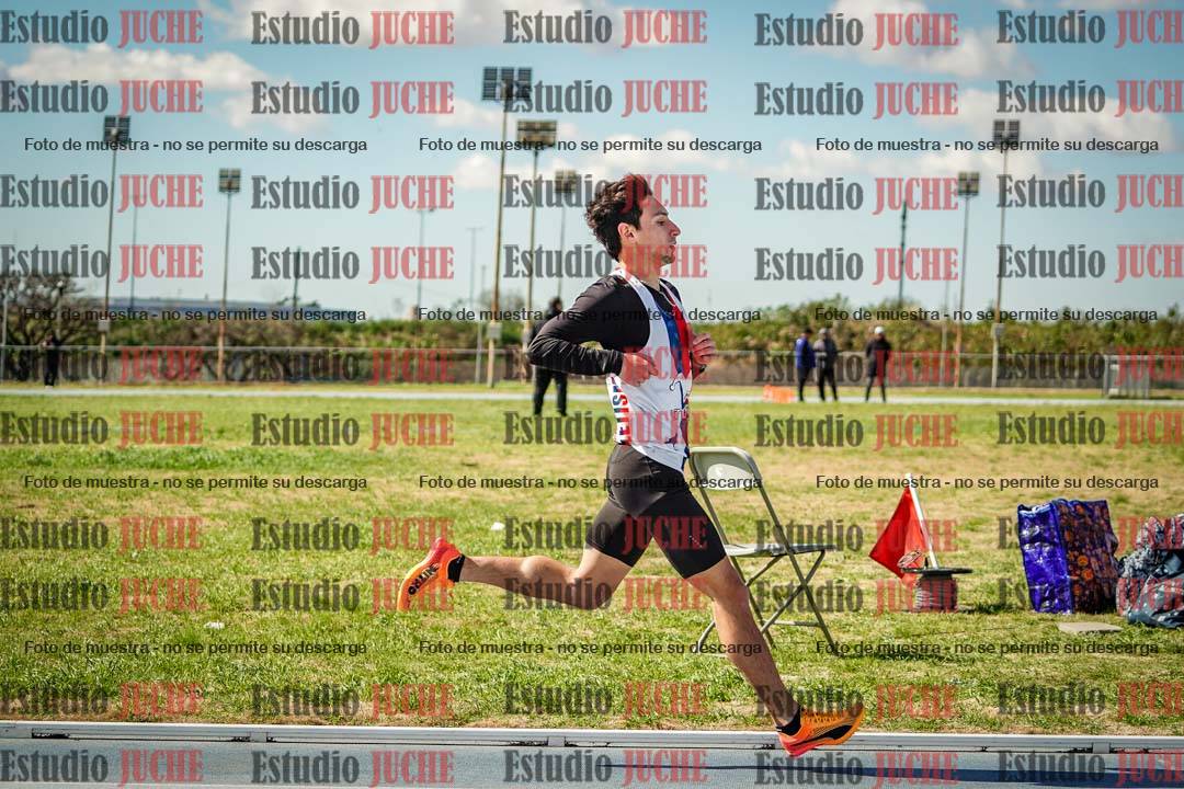 Fotos de los 800 m llanos de varones