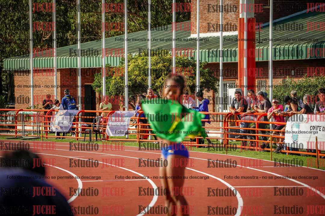 Fotos de algunos extras y podios del día 1