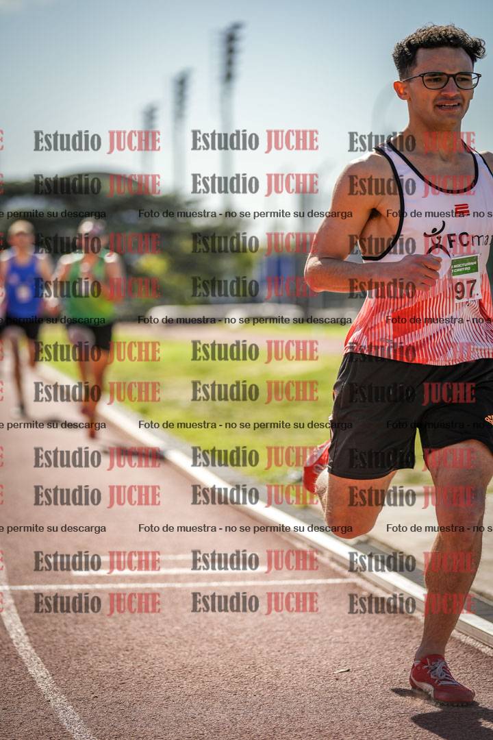 Fotos de los 800 m llanos de varones