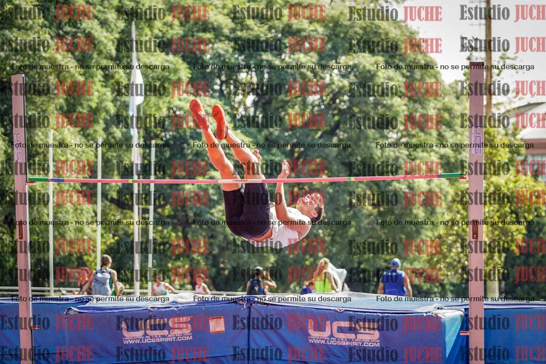 Fotos del salto en alto de varones