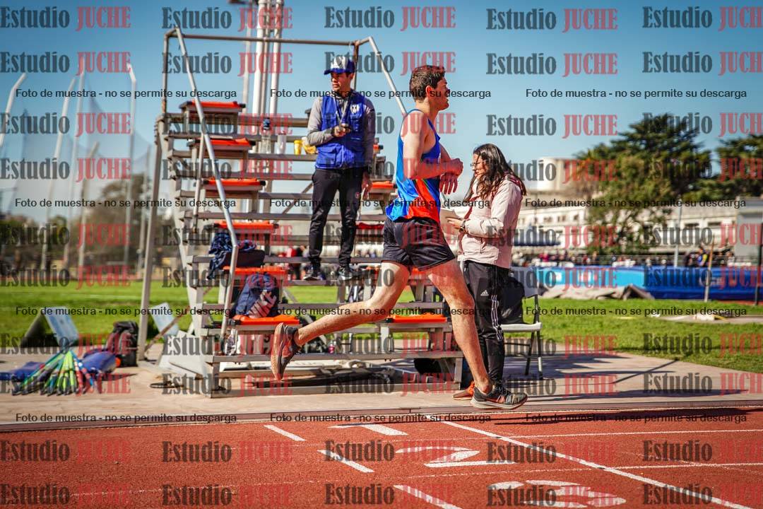 Fotos de los 800 m llanos de varones