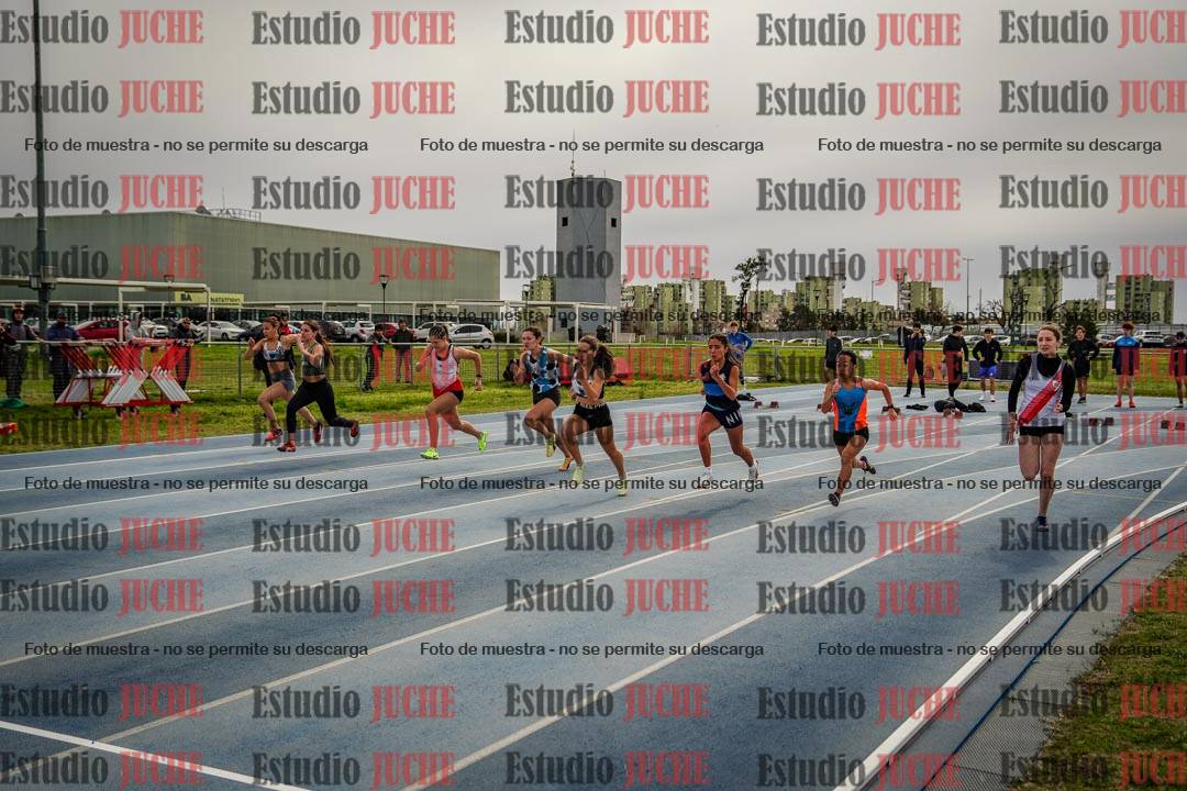 Fotos de los 100 m llanos de mujeres - U17 (FINAL)