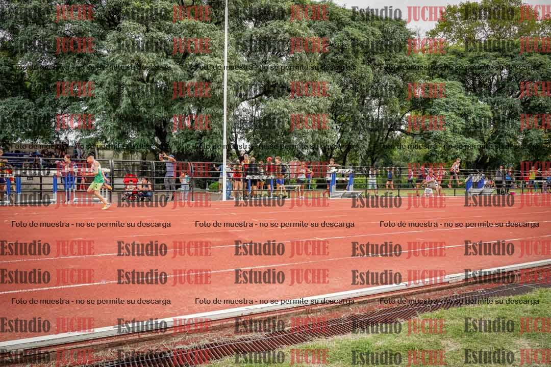 Fotos de los 80 m llanos de varones