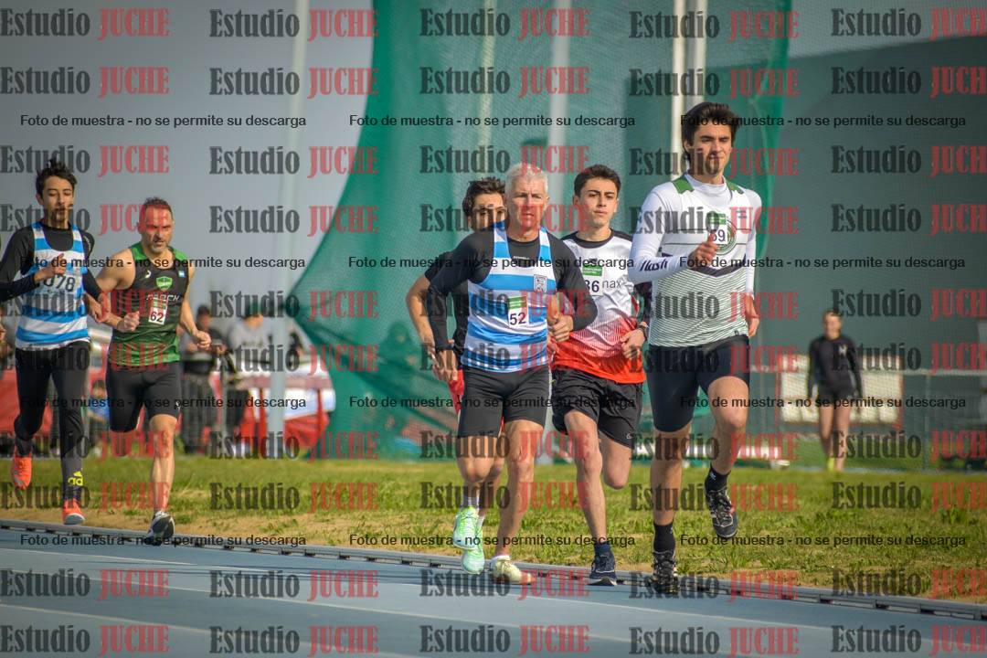 Fotos de los 800 m llanos de varones