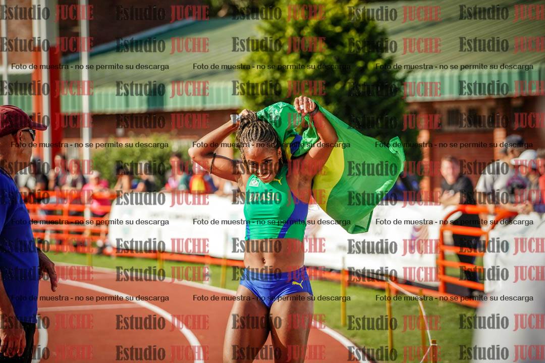 Fotos de algunos extras y podios del día 1