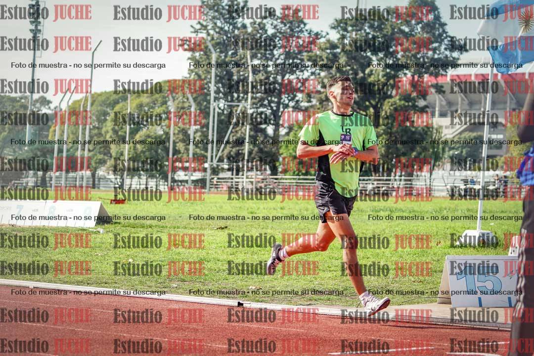 Fotos de los 800 m llanos de varones