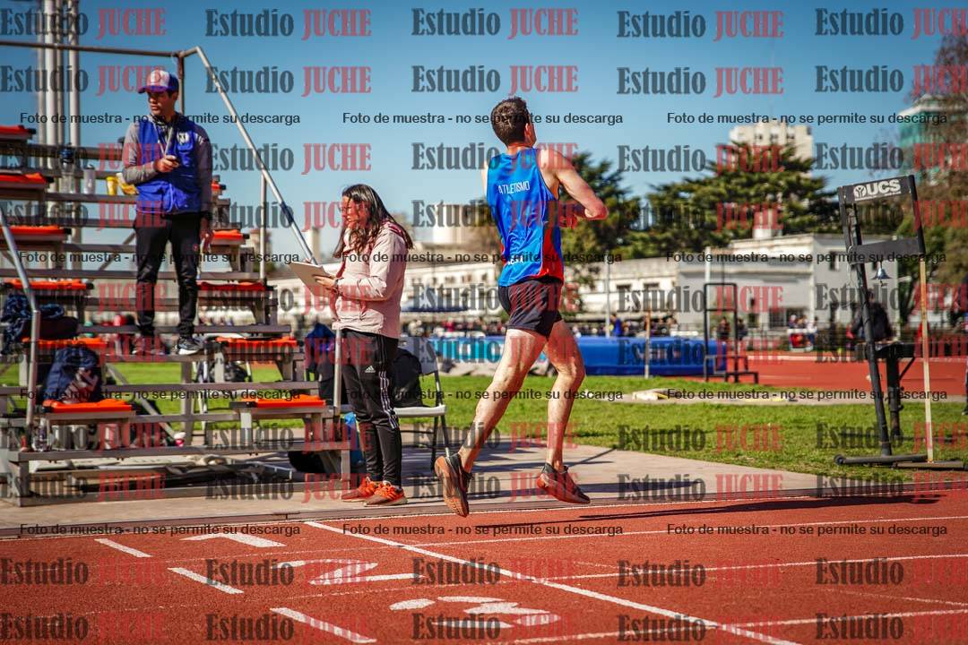 Fotos de los 800 m llanos de varones
