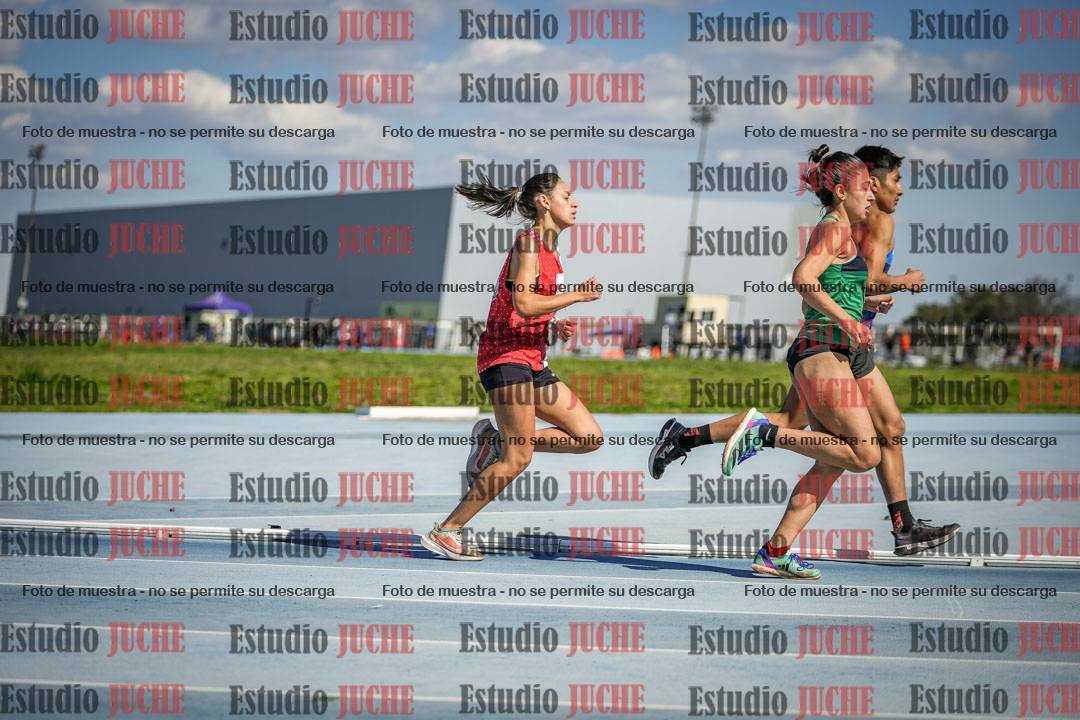 Fotos de los 5000 m llanos de mujeres y varones