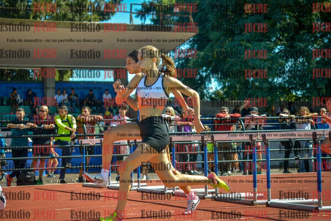 Fotos de los 100 m con vallas de mujeres
