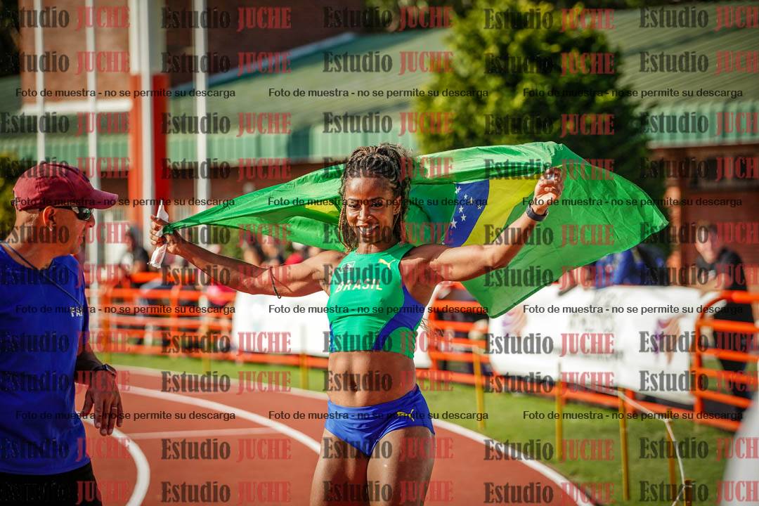 Fotos de algunos extras y podios del día 1