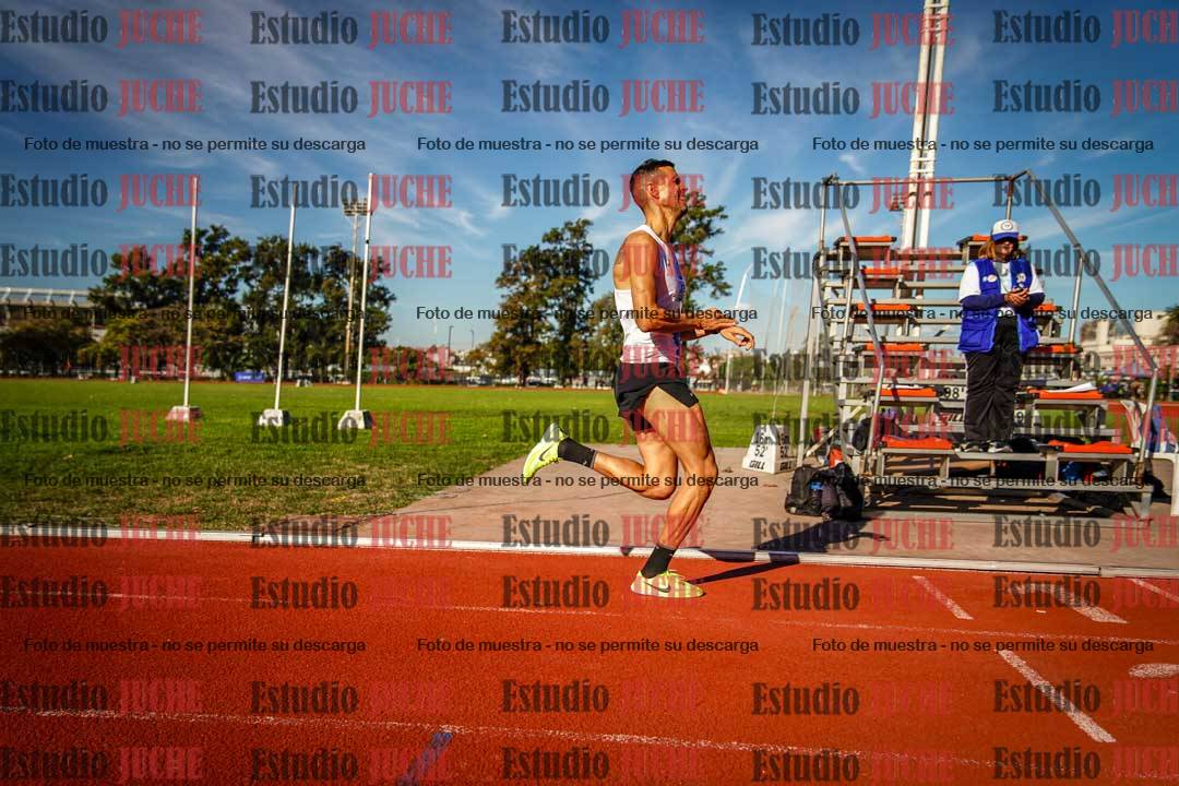 Fotos de los 800 m llanos de varones
