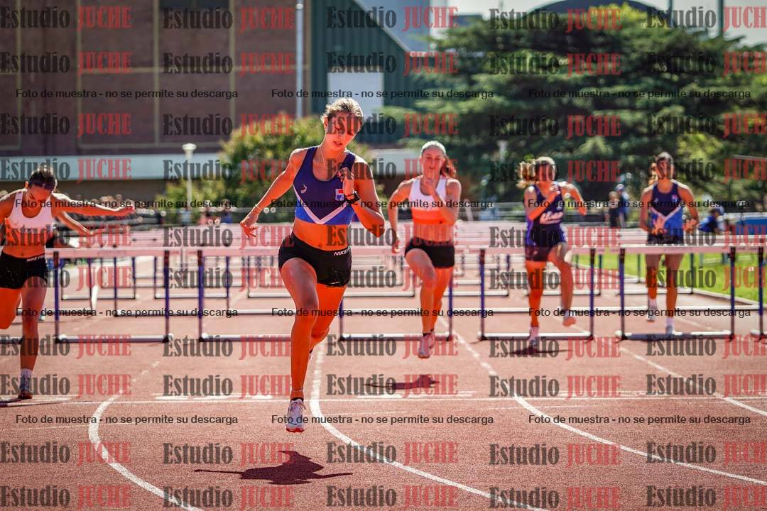 Fotos de los 100 m con vallas de mujeres